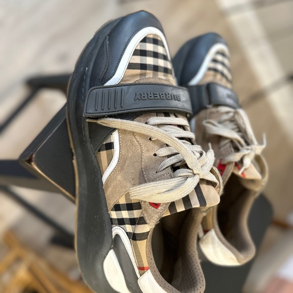 Burberry men’s sneakers - Picture 5 of 8